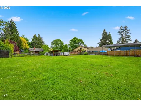 Exterior - 106 Hansen Ln, Eugene, OR 97404 photo 9 of 12