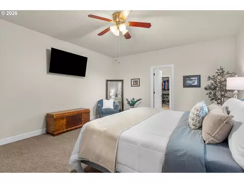 Bedroom - 3544 SE Deer Creek Way, Gresham, OR 97080 photo 3 of 4
