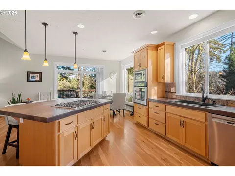 Kitchen - 3544 SE Deer Creek Way, Gresham, OR 97080 photo 3 of 6