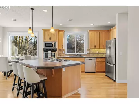 Kitchen - 3544 SE Deer Creek Way, Gresham, OR 97080 photo 2 of 6