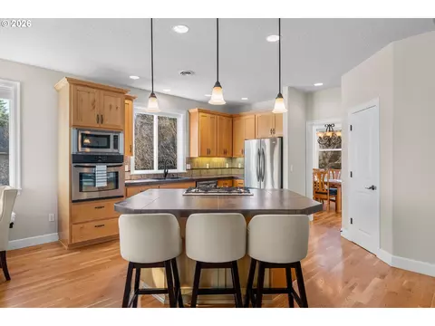 Kitchen - 3544 SE Deer Creek Way, Gresham, OR 97080 photo 4 of 6