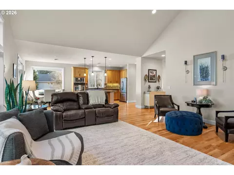 Living - 3544 SE Deer Creek Way, Gresham, OR 97080 photo 5 of 5