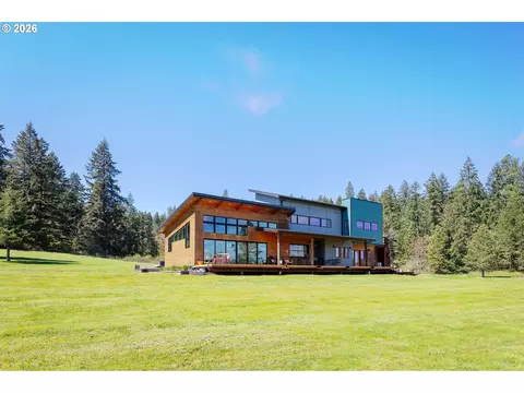 Exterior - 85535 Lancer Ln, Eugene, OR 97405 photo 7 of 10