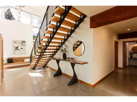 Entry Way - 85535 Lancer Ln, Eugene, OR 97405 photo 2 of 5
