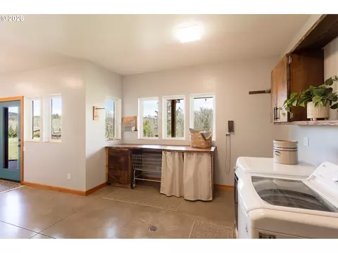 Other - 85535 Lancer Ln, Eugene, OR 97405 photo 2 of 4