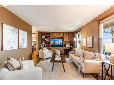 Living - 35000 SE Colorado Rd, Sandy, OR 97055 photo 1 of 8