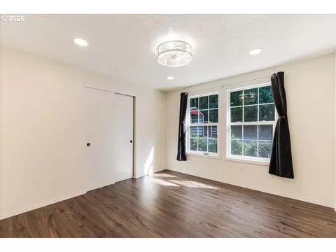Bedroom - 35000 SE Colorado Rd, Sandy, OR 97055 photo 3 of 3