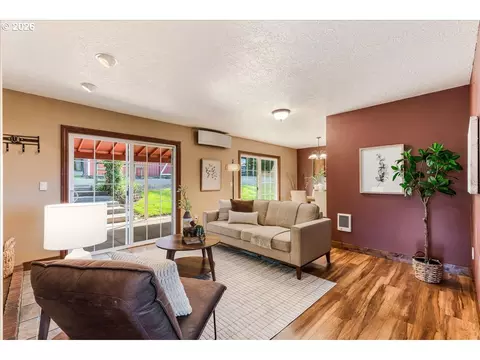 Living - 35000 SE Colorado Rd, Sandy, OR 97055 photo 6 of 8