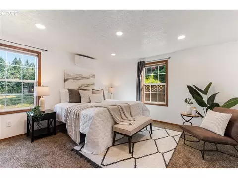 Bedroom - 35000 SE Colorado Rd, Sandy, OR 97055 photo 1 of 3