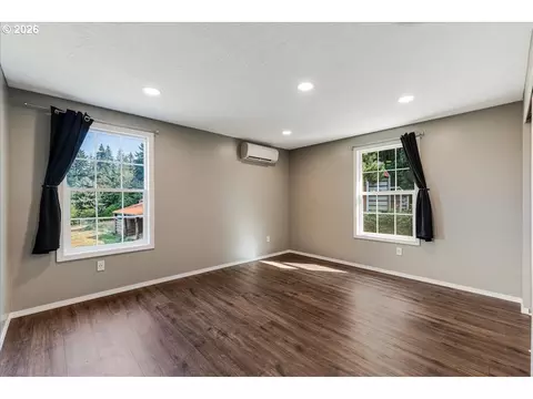 Living - 35000 SE Colorado Rd, Sandy, OR 97055 photo 7 of 8