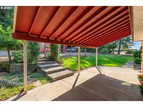 Exterior - 35000 SE Colorado Rd, Sandy, OR 97055 photo 3 of 9