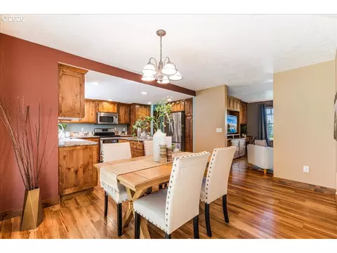 Dining - 35000 SE Colorado Rd, Sandy, OR 97055 photo 2 of 2