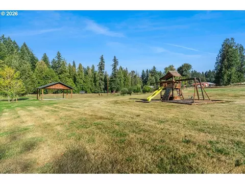 Exterior - 35000 SE Colorado Rd, Sandy, OR 97055 photo 7 of 9