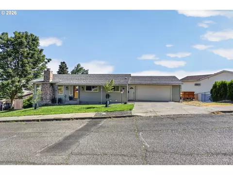 713 E 21st Pl, The Dalles, OR 97058