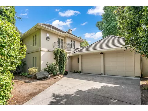 16532 SE Main St, Portland, OR 97233