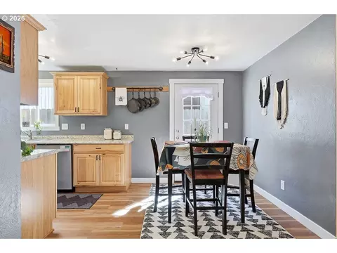 Dining - 2727 Edison St, Eugene, OR 97402 photo 1 of 1