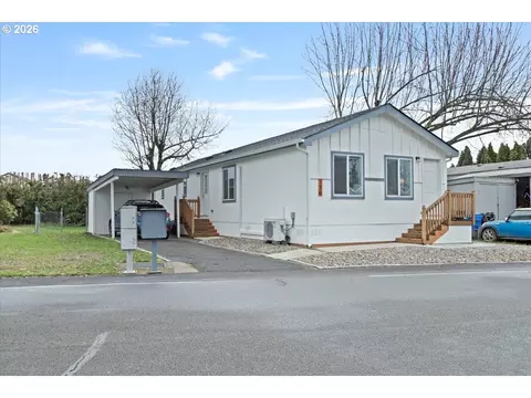 176 Clearwater Ave NE, Salem, OR 97301
