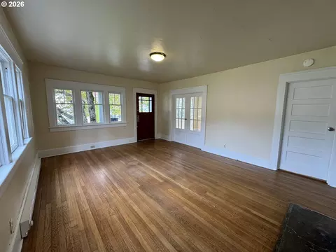 Living - 90 E 20th Ave, Eugene, OR 97405 photo 2 of 2