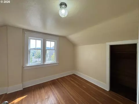 Bedroom - 90 E 20th Ave, Eugene, OR 97405 photo 8 of 8