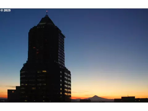 1414 SW 3rd Ave #2902, Portland, OR 97201