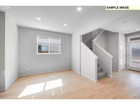Living - 909 Legacy St, Eugene, OR 97402 photo 2 of 3
