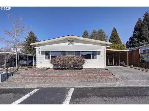 17401 SE 39th St #203, Vancouver, WA 98683