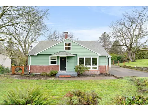 8609 SW 61st Ave, Portland, OR 97219