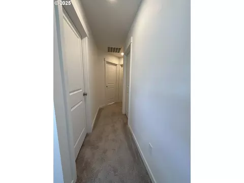 Entry Way - 857 S 25th Ave, Cornelius, OR 97113 photo 2 of 2