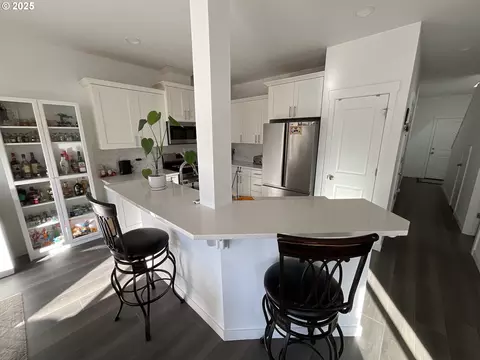 Kitchen - 857 S 25th Ave, Cornelius, OR 97113 photo 1 of 2