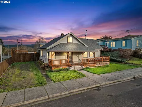 252 Alder St, Yoncalla, OR 97499