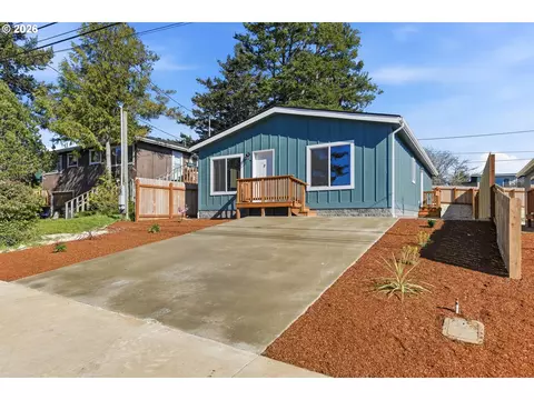 545 S Wall St, Coos Bay, OR 97420