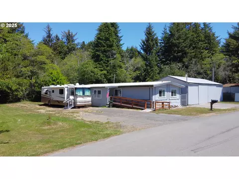 90847 Windy Ln, Coos Bay, OR 97420