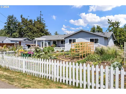 4635 Daisy St, Springfield, OR 97478
