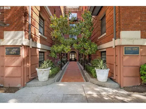 1829 NW Lovejoy St #513, Portland, OR 97209