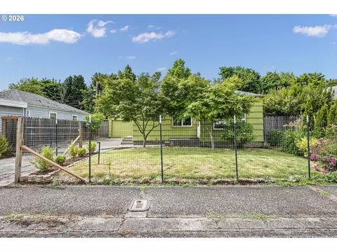 Exterior - 1746 W 9th Pl, Eugene, OR 97402 photo 2 of 8