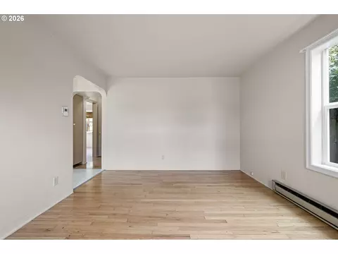 Living - 1746 W 9th Pl, Eugene, OR 97402 photo 2 of 4