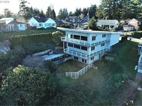 451 Simpson, North Bend, OR 97459