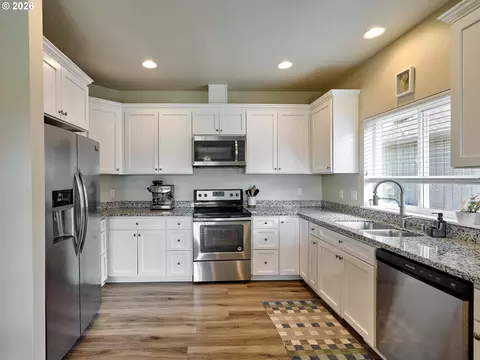 Kitchen - 542 Elm Loop, Gervais, OR 97026 photo 1 of 4