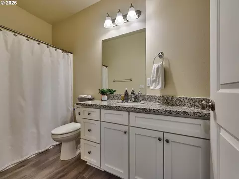 Bath - 542 Elm Loop, Gervais, OR 97026 photo 3 of 3