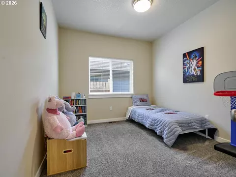 Bedroom - 542 Elm Loop, Gervais, OR 97026 photo 4 of 4