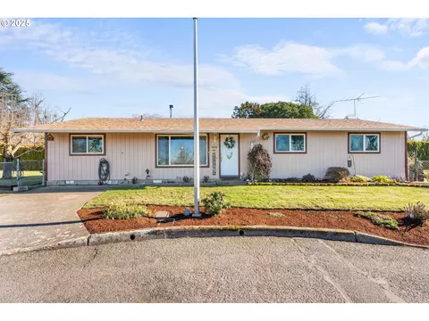 2 Berwick Ct, Molalla, OR 97038