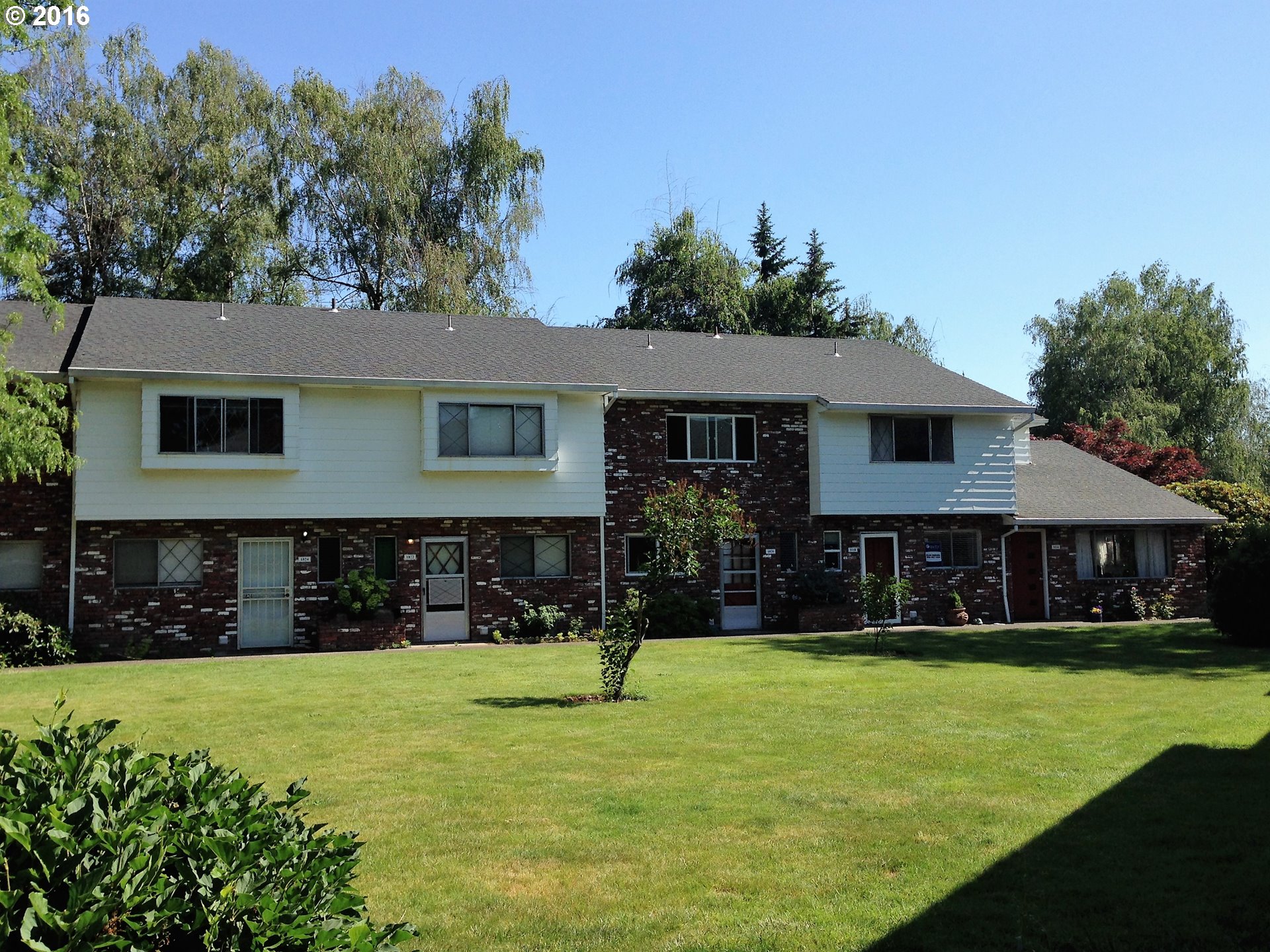 1818 NE Hogan Dr, Gresham, OR 97030 photo 1