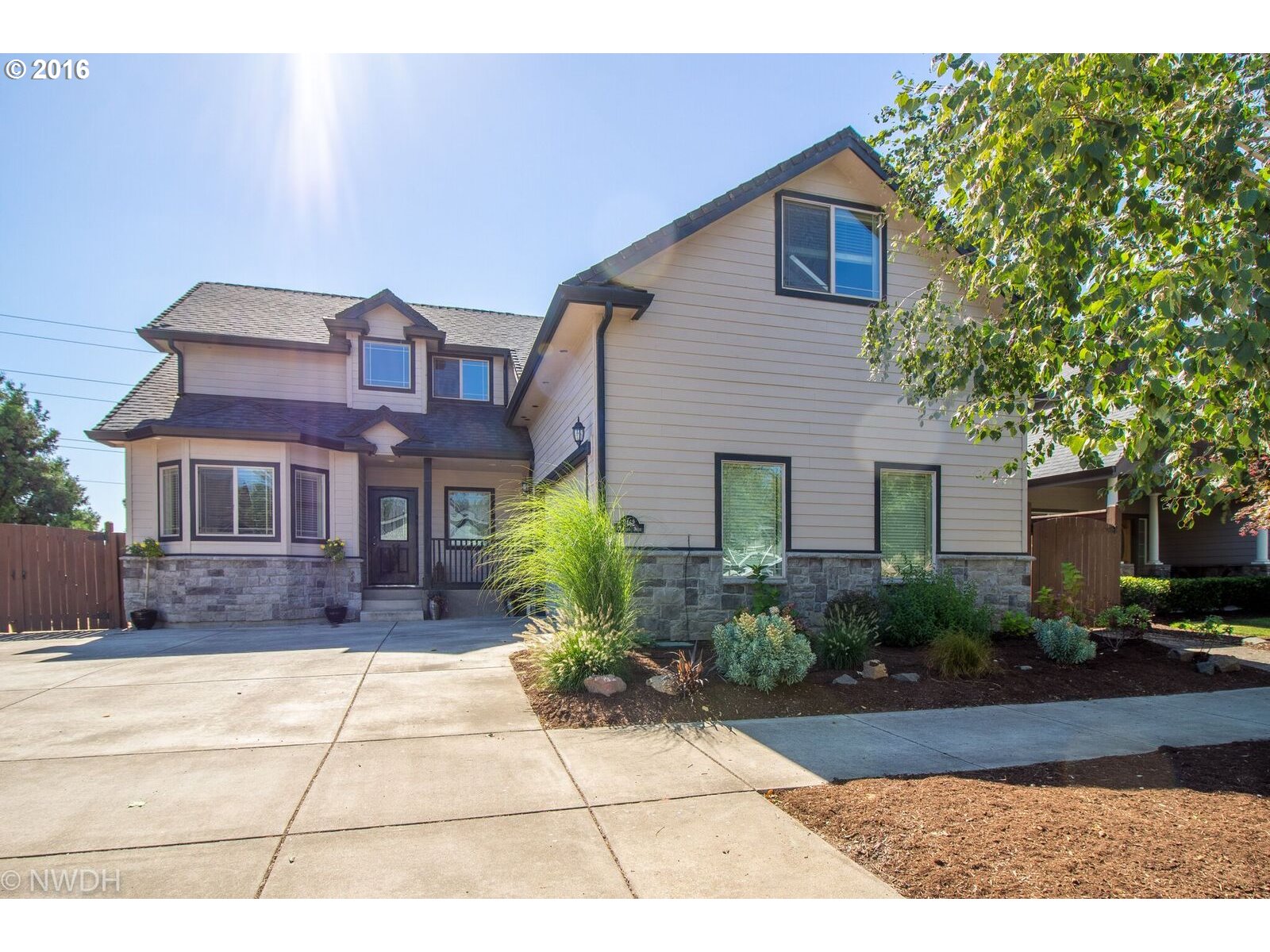 2462 Crowther Dr, Eugene, OR 97404 photo 1