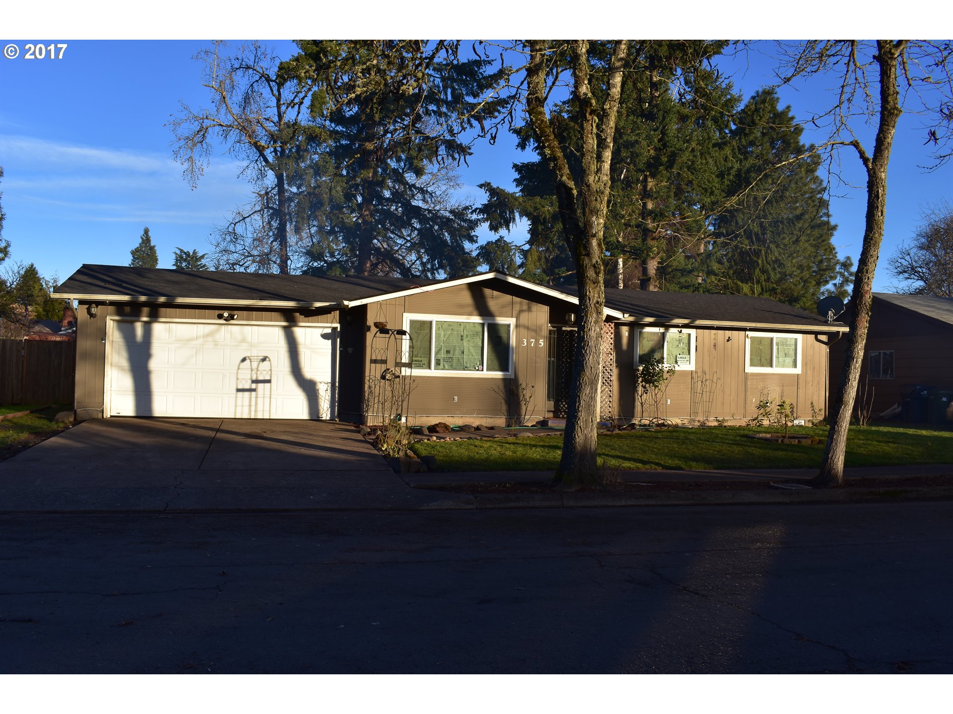 375 S 43rd Pl, Springfield, OR 97478 photo 1