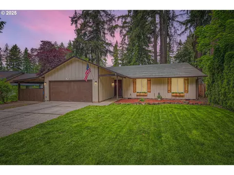 9316 NE Ferngrove St, Vancouver, WA 98664
