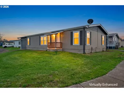700 N Mill St #112, Creswell, OR 97426