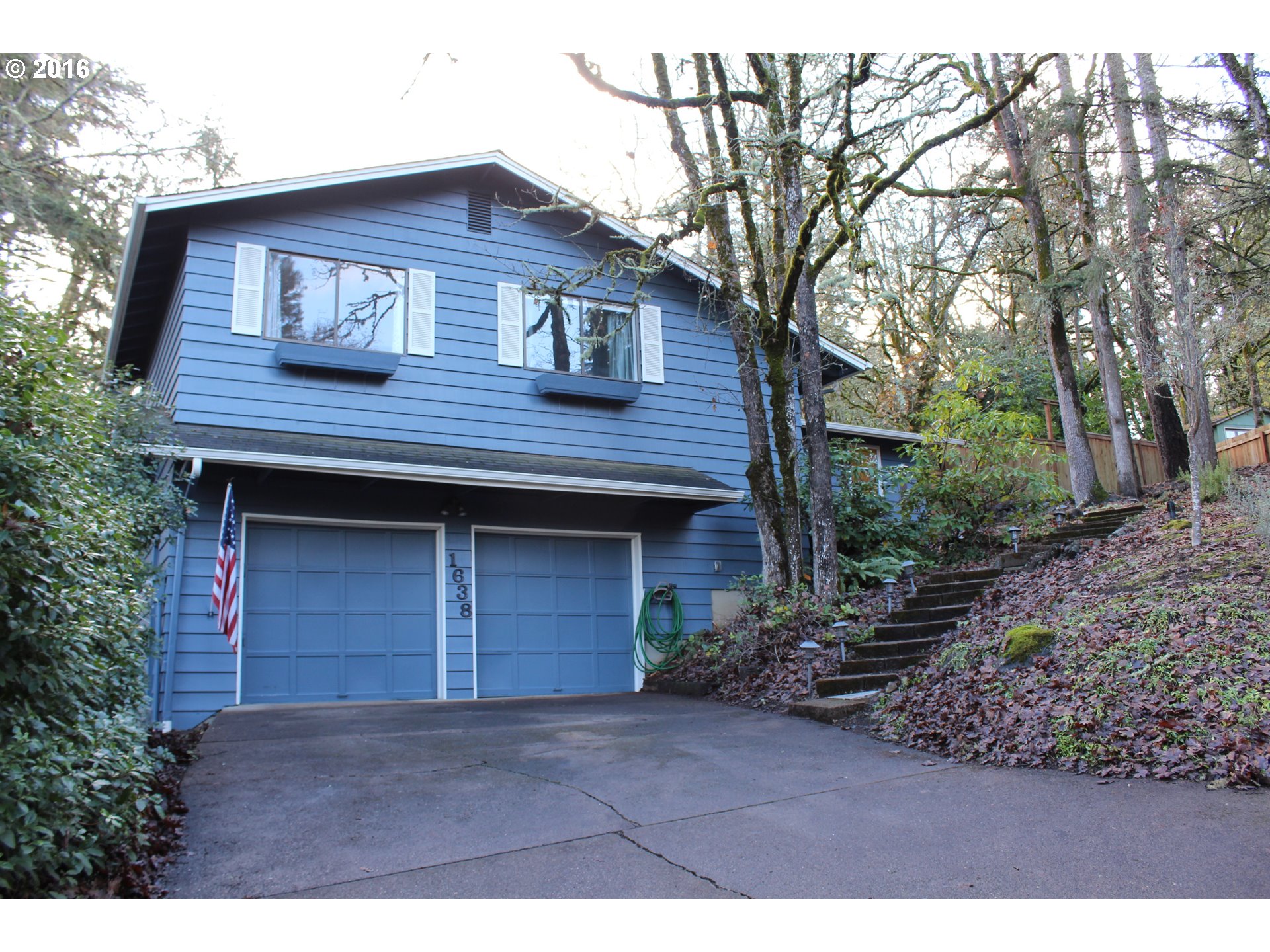 1638 W 28th Pl, Eugene, OR 97405 photo 1