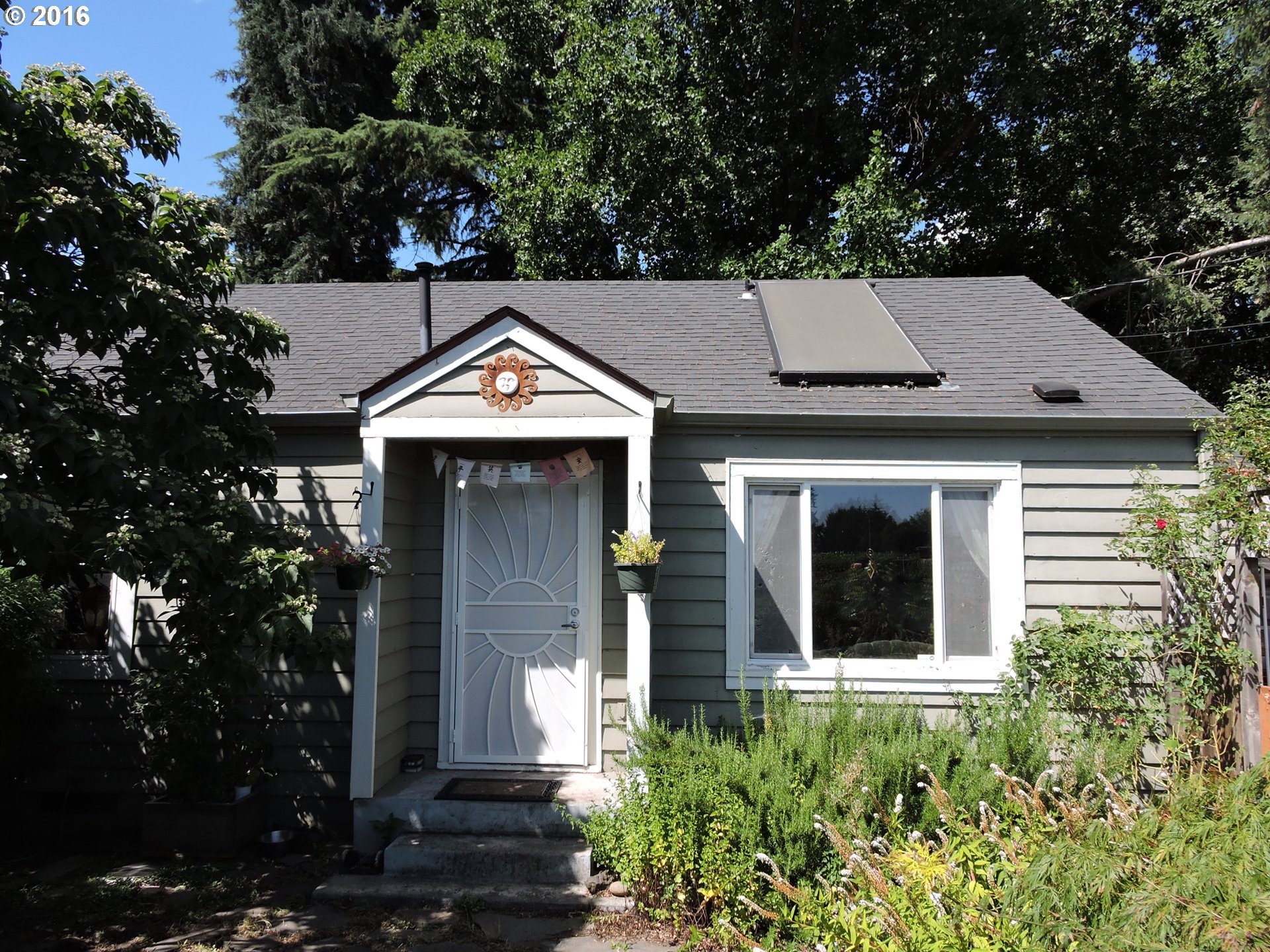 105 Hunsaker Ln, Eugene, OR 97404 photo 1