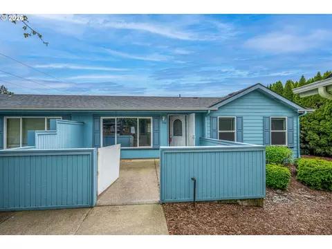 Exterior - 5510 E St, Springfield, OR 97478 photo 2 of 3