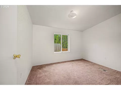 Bedroom - 5510 E St, Springfield, OR 97478 photo 1 of 4